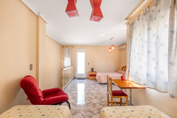 Image No.23-4 Bed Duplex for sale