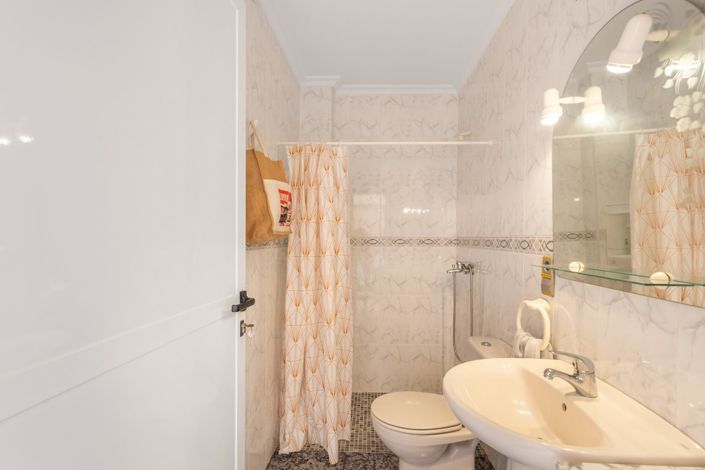 Image No.30-4 Bed Duplex for sale