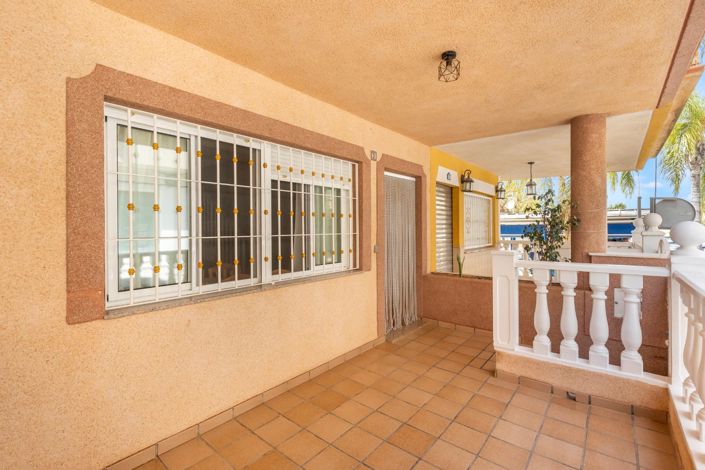 Image No.4-4 Bed Duplex for sale