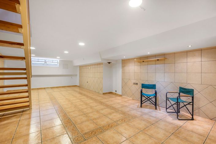Image No.32-4 Bed Duplex for sale