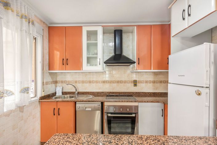 Image No.10-4 Bed Duplex for sale