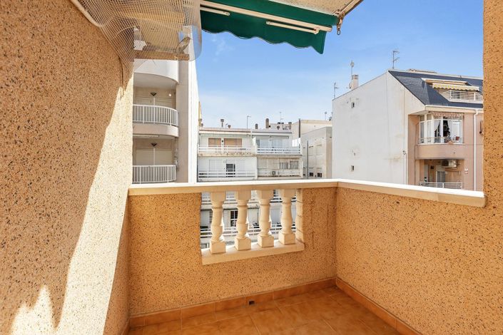 Image No.3-Appartement de 2 chambres à vendre à Torrevieja