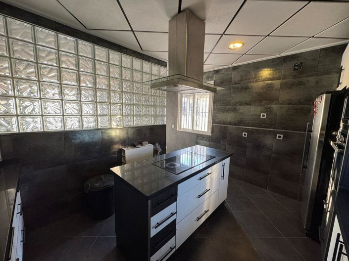 Image No.42-2 Bed Villa for sale