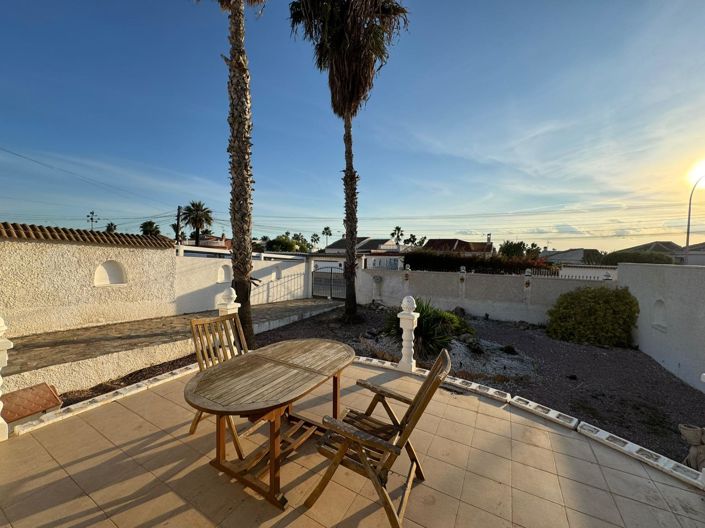 Image No.10-2 Bed Villa for sale