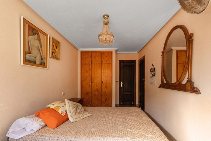 Image No.14-3 Bed Apartment for sale