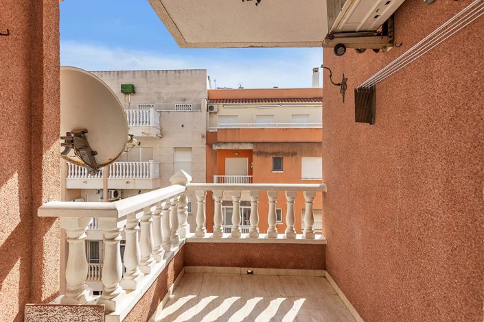 Image No.8-3 Bed Apartment for sale