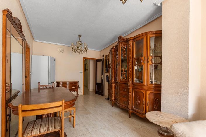 Image No.10-3 Bed Apartment for sale