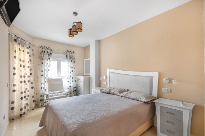 Image No.14-4 Bed Apartment for sale