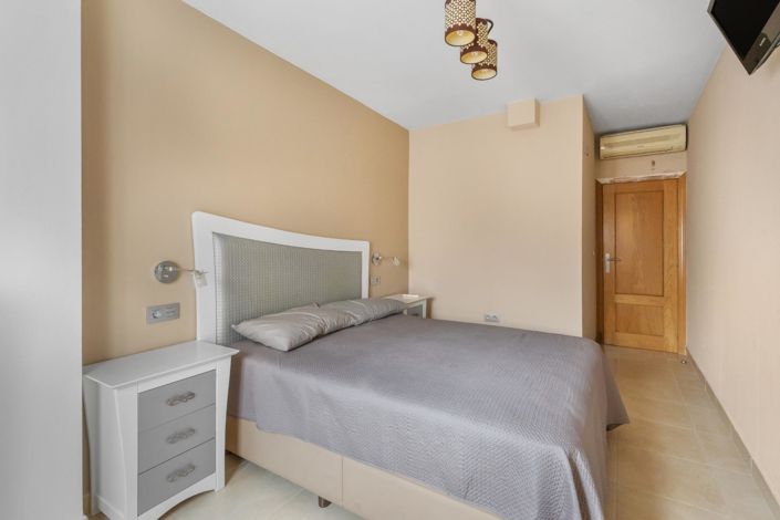 Image No.15-4 Bed Apartment for sale