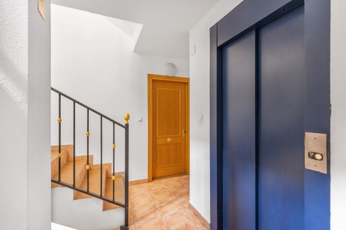 Image No.3-4 Bed Apartment for sale