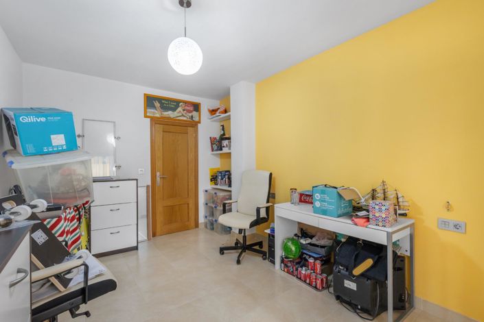 Image No.21-4 Bed Apartment for sale