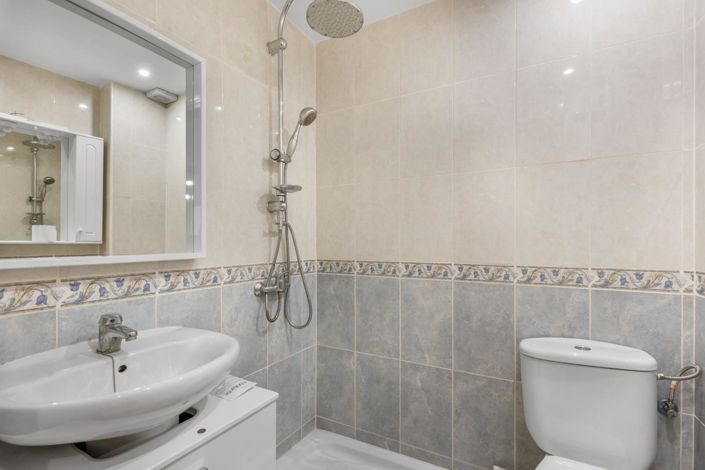 Image No.24-4 Bed Apartment for sale