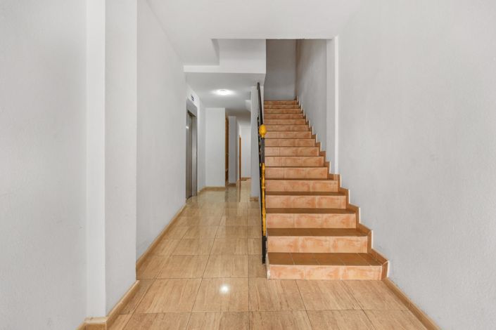 Image No.27-4 Bed Apartment for sale