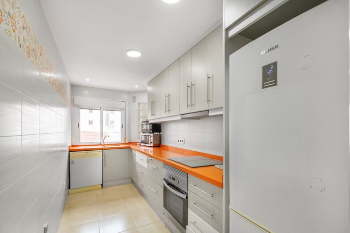 Image No.10-4 Bed Apartment for sale