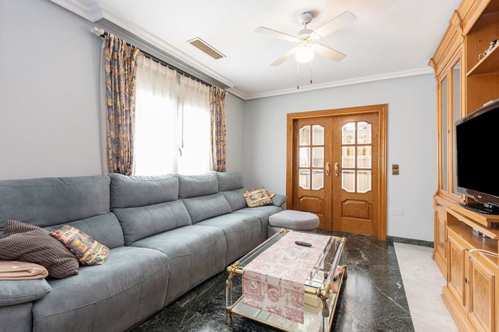 Image No.20-5 Bed Villa for sale