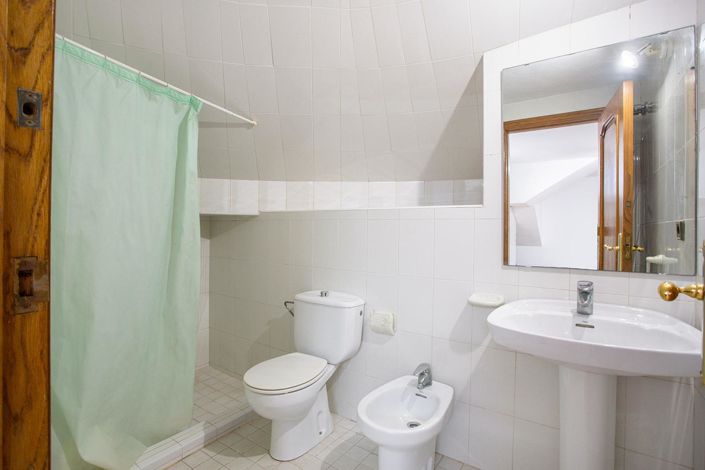 Image No.39-5 Bed Villa for sale