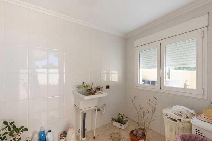 Image No.48-5 Bed Villa for sale