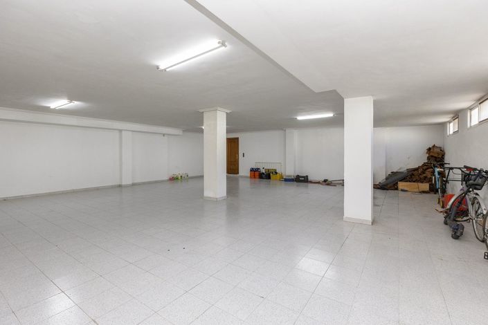 Image No.50-5 Bed Villa for sale