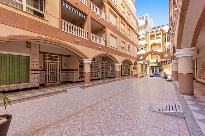 Image No.22-2 Bed Apartment for sale