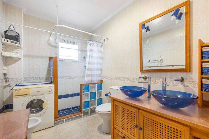 Image No.21-3 Bed Bungalow for sale