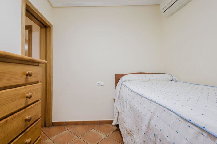 Image No.26-3 Bed Bungalow for sale