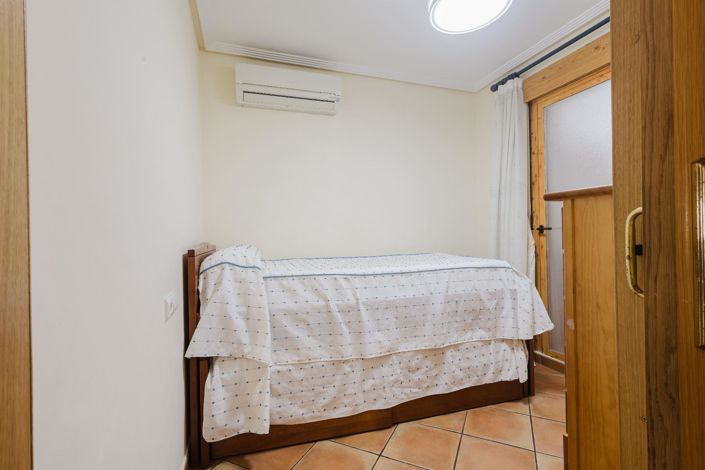 Image No.27-3 Bed Bungalow for sale