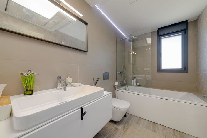 Image No.20-3 Bed Villa for sale