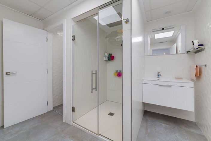 Image No.29-3 Bed Villa for sale