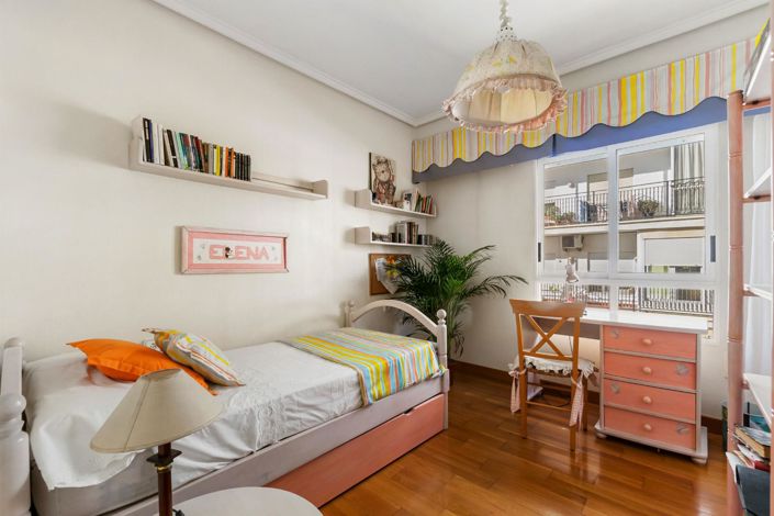 Image No.14-4 Bed Apartment for sale