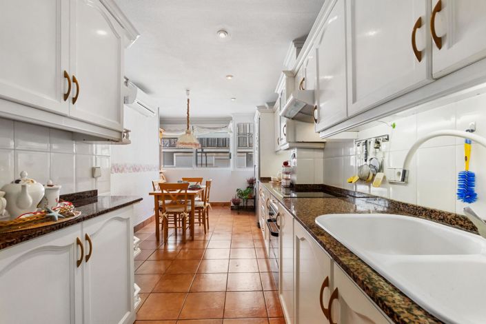 Image No.19-4 Bed Apartment for sale