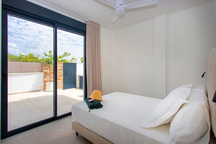 Image No.14-3 Bed Villa for sale