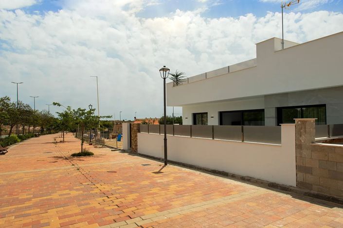 Image No.24-3 Bed Villa for sale
