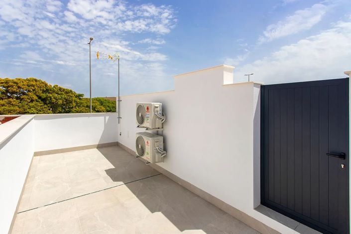 Image No.34-3 Bed Villa for sale
