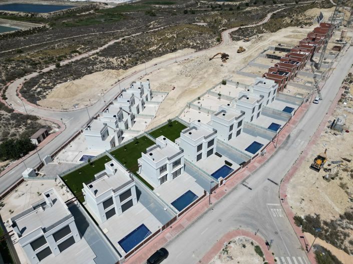 Image No.3-Villa de 3 chambres à vendre à Alicante City