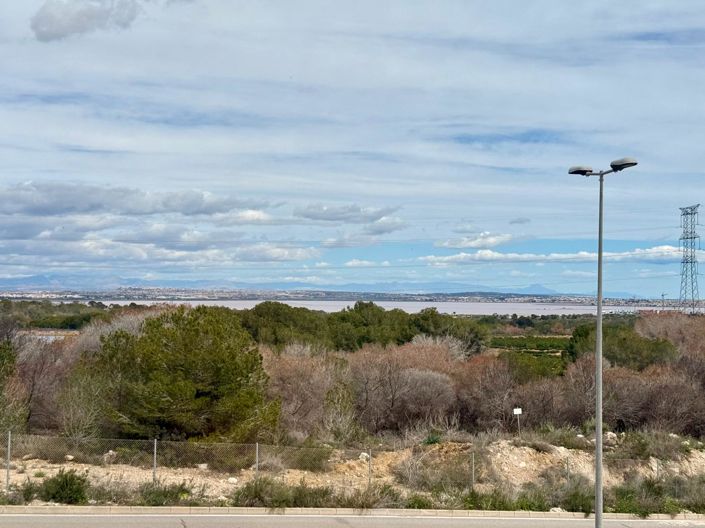 Image No.12-3 Bed Villa for sale