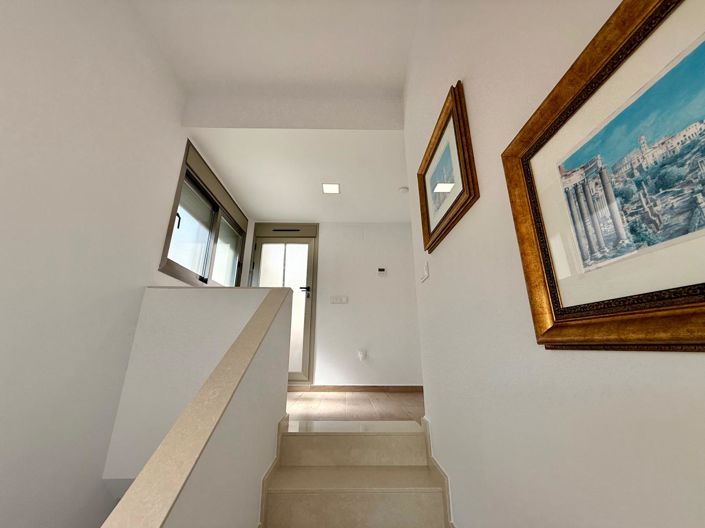 Image No.27-3 Bed Villa for sale