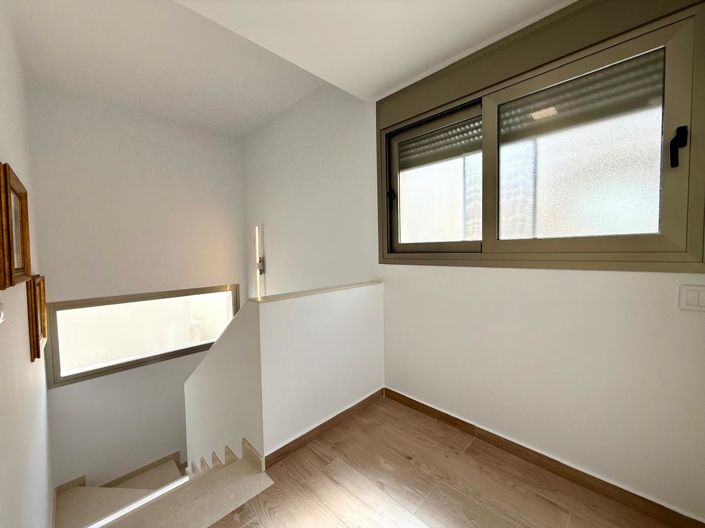 Image No.38-3 Bed Villa for sale