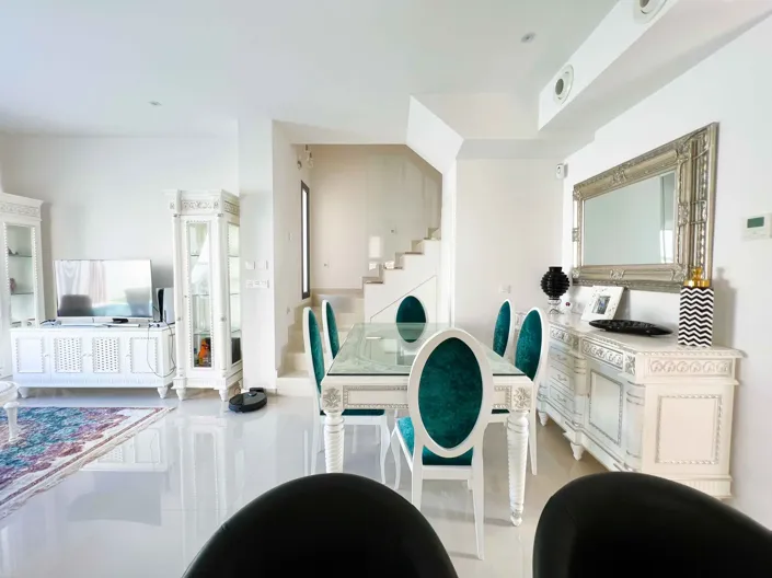 Image No.12-4 Bed Villa for sale