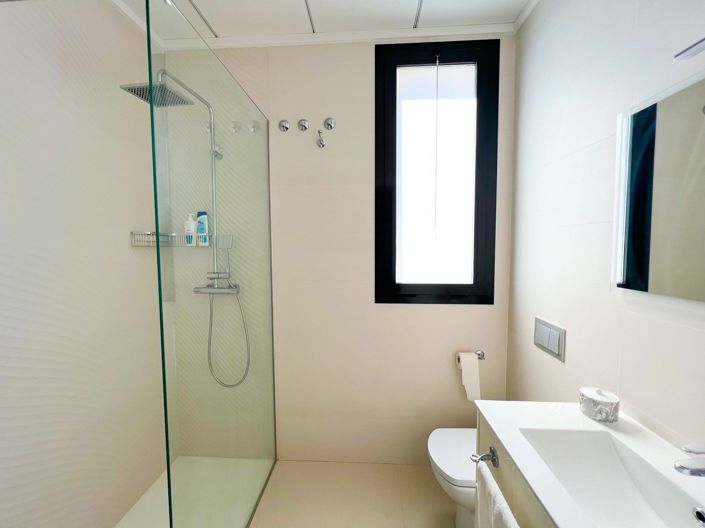 Image No.14-4 Bed Villa for sale