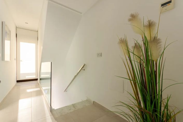 Image No.11-3 Bed Townhouse for sale