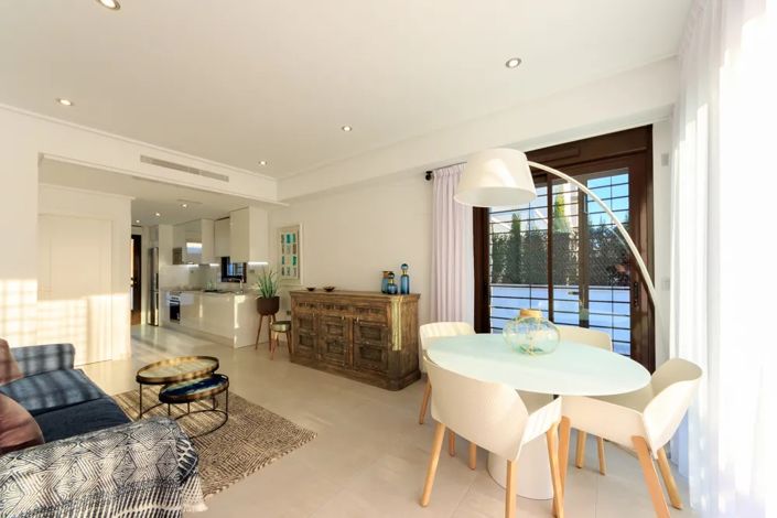 Image No.17-3 Bed Townhouse for sale
