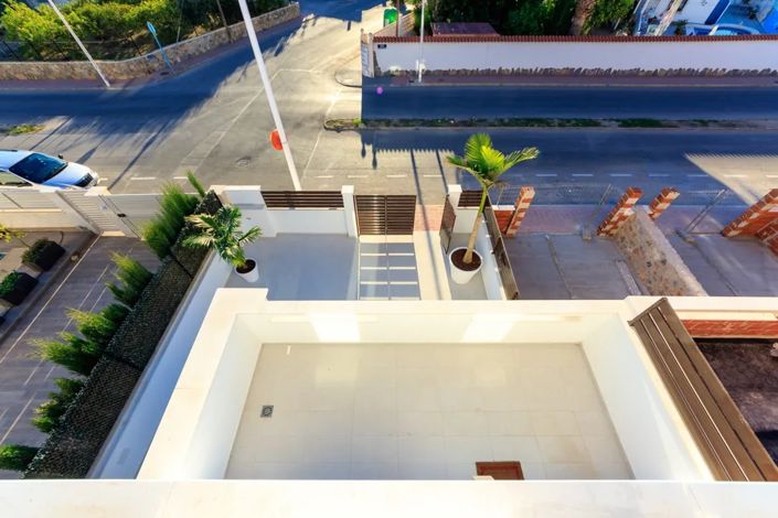 Image No.5-3 Bed Townhouse for sale