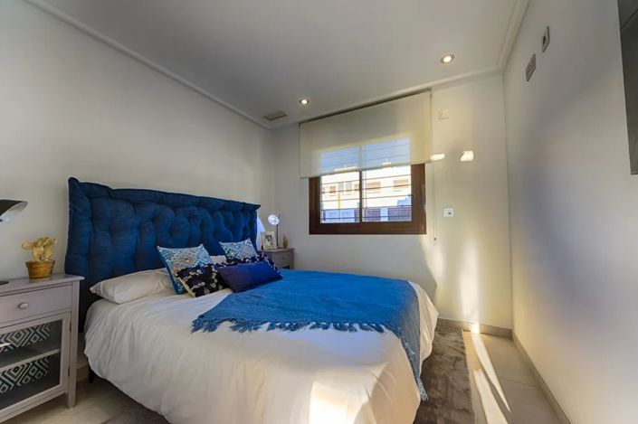 Image No.7-3 Bed Townhouse for sale
