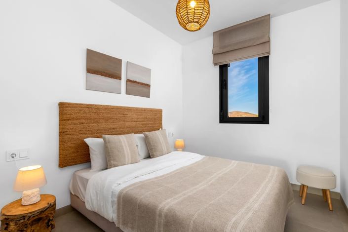 Image No.20-2 Bed Apartment for sale