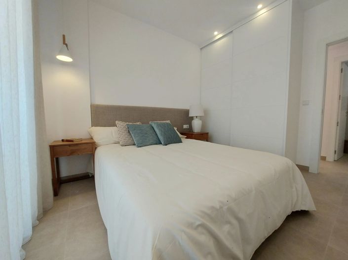 Image No.19-3 Bed Villa for sale