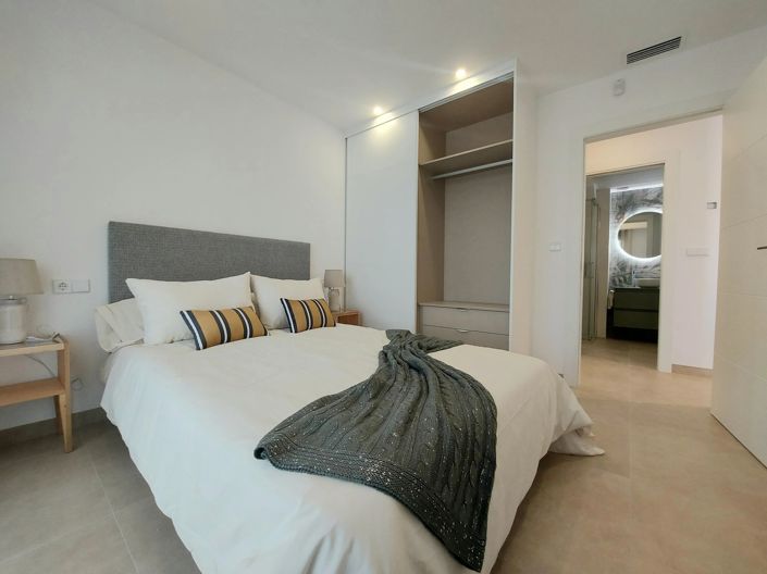 Image No.26-3 Bed Villa for sale
