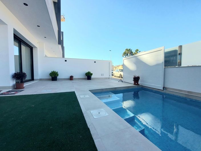 Image No.40-3 Bed Villa for sale