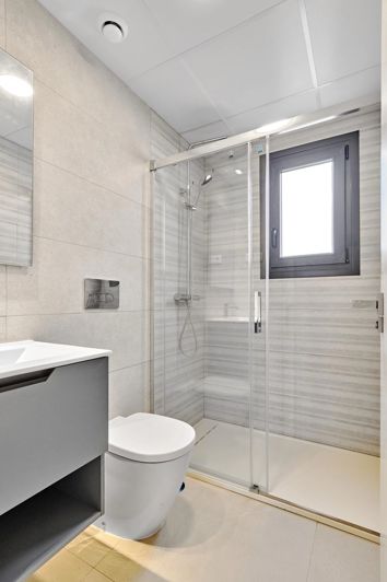 Image No.11-2 Bed Townhouse for sale