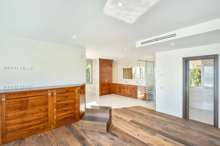 Image No.29-3 Bed Villa for sale