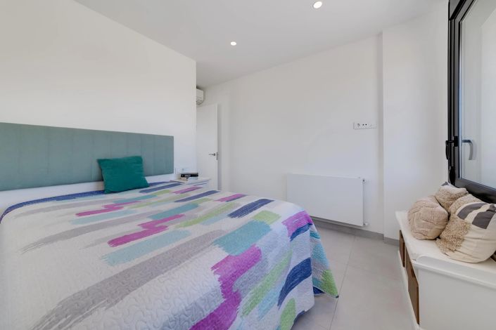 Image No.18-3 Bed Villa for sale